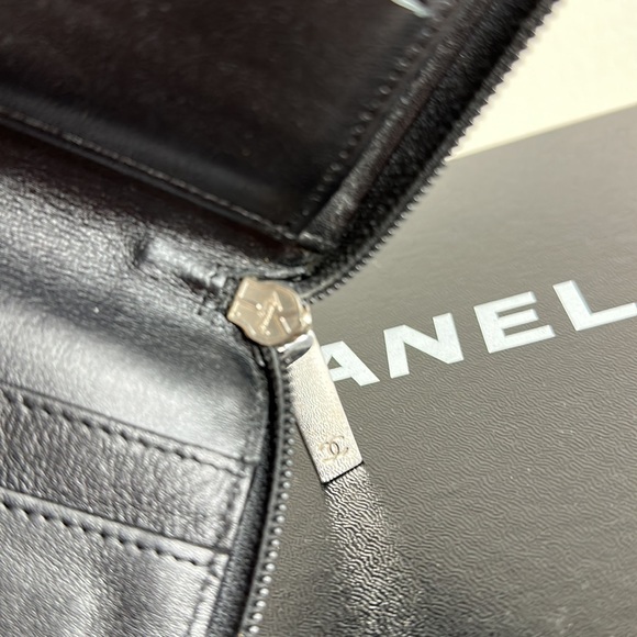 Chanel caviar long zip wallet - Picture 10 of 13